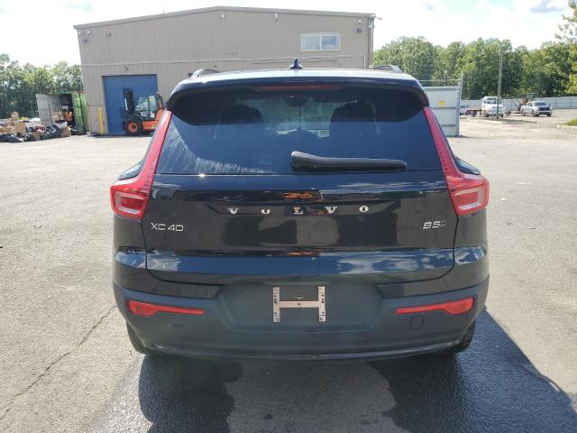 2025 VOLVO XC40 PLUS YV4L12UCXS2575995