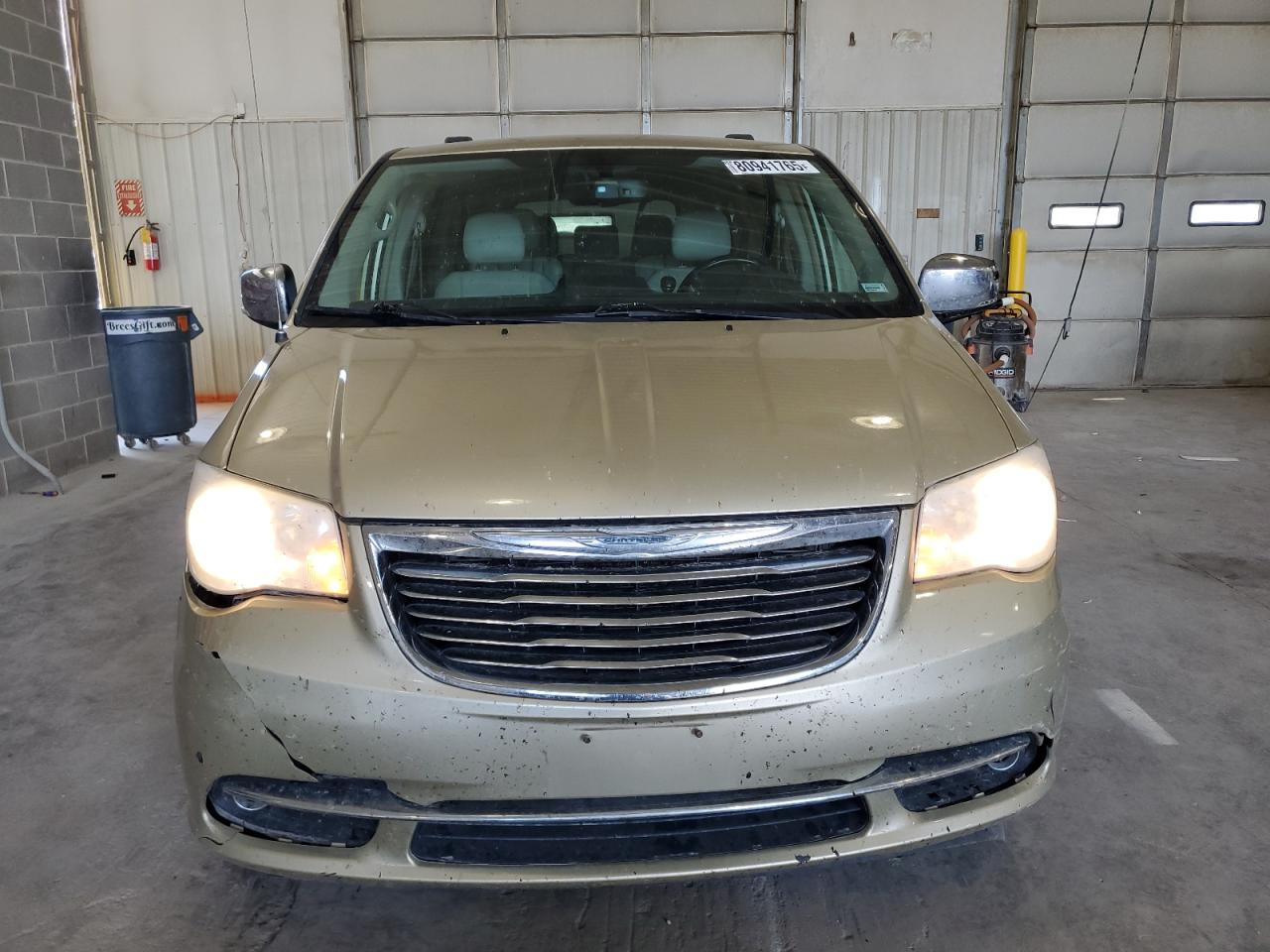 CHRYSLER TOWN & COUNTRY TOURING L