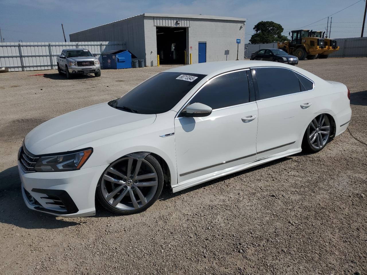 VOLKSWAGEN PASSAT R-LINE