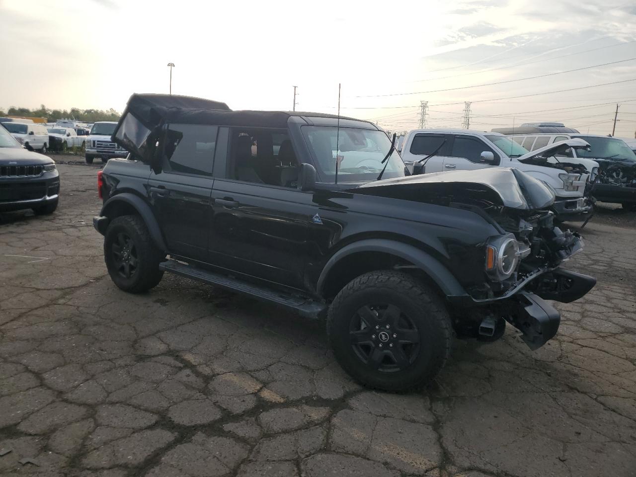 FORD BRONCO BLACK DIAMOND