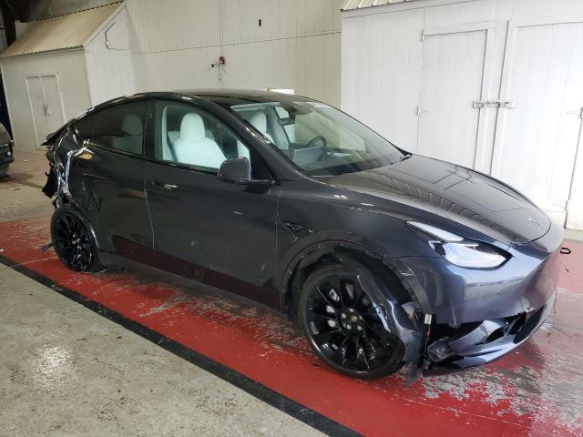 2024 TESLA MODEL Y 7SAYGAEE6RF037080