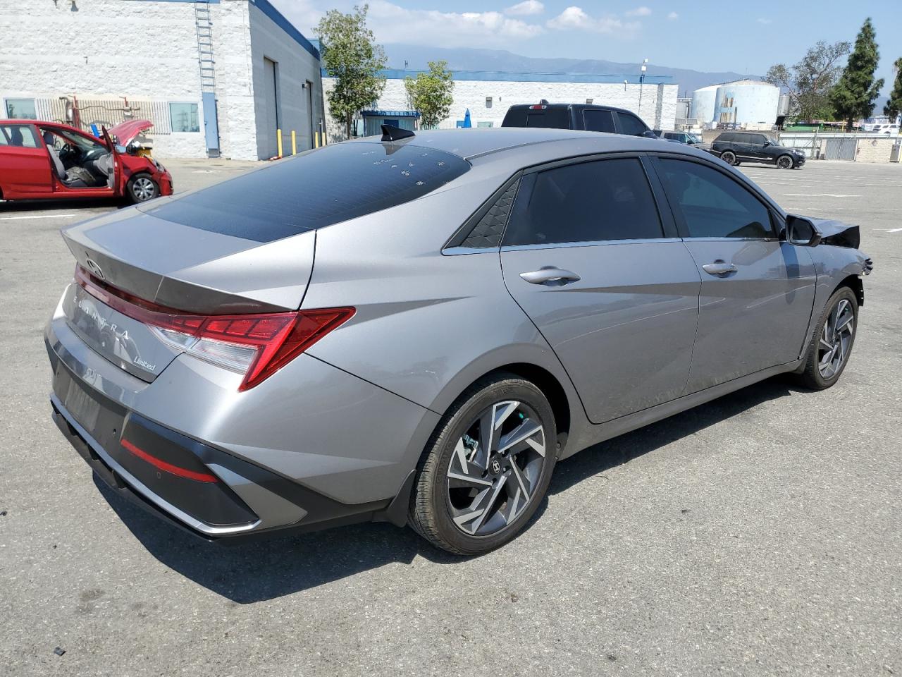 HYUNDAI ELANTRA LIMITED