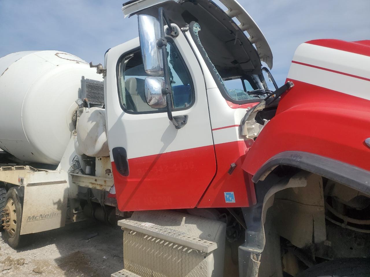 Lot #3276357732 2018 FREIGHTLINER 114SD