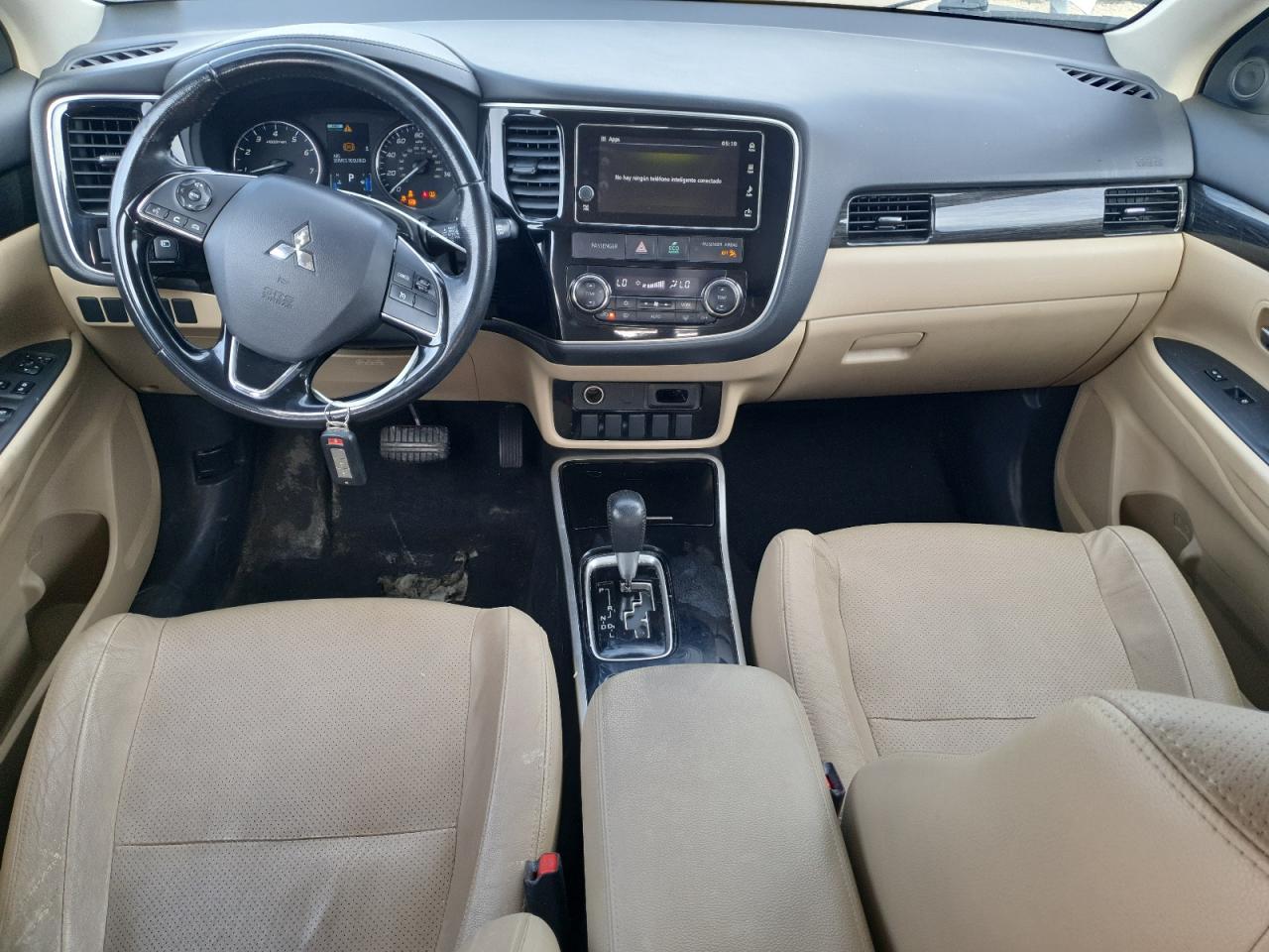 MITSUBISHI OUTLANDER SE