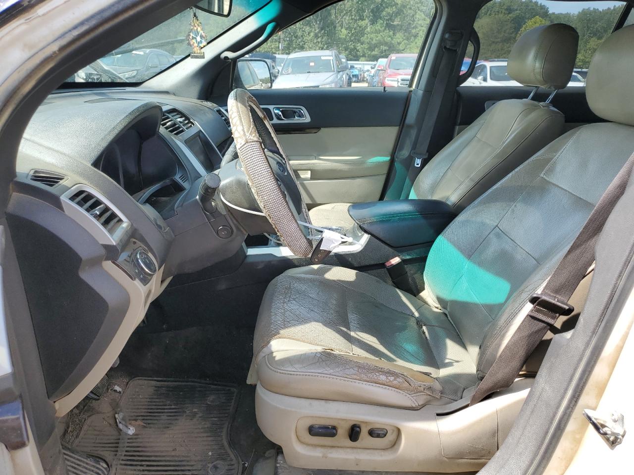 FORD EXPLORER LIMITED