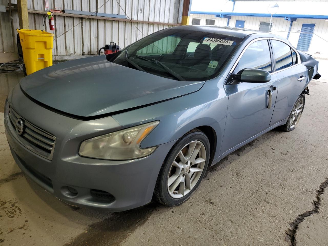 NISSAN MAXIMA S