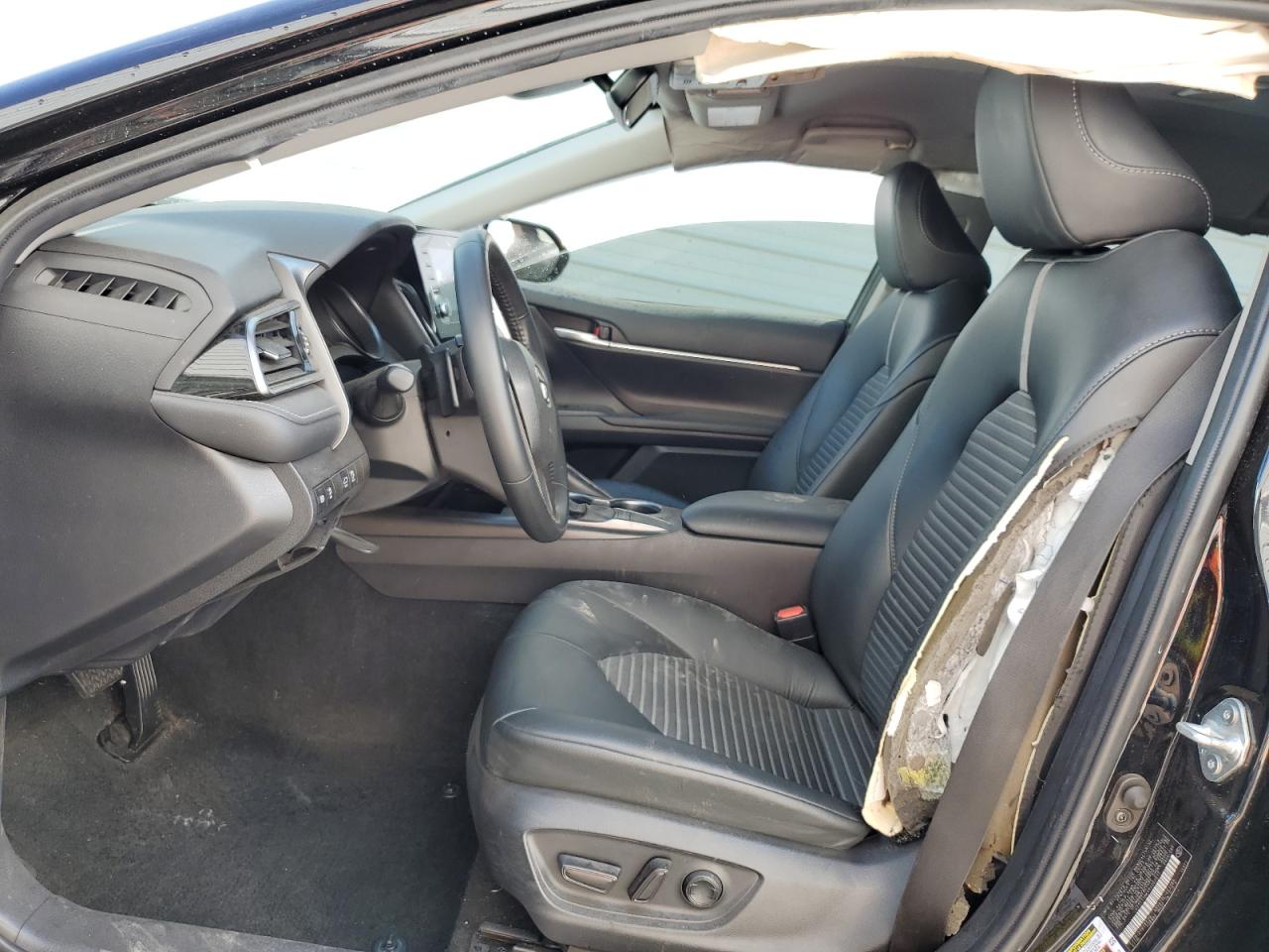 TOYOTA CAMRY SE NIGHT SHADE