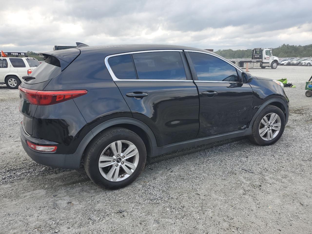 KIA SPORTAGE LX