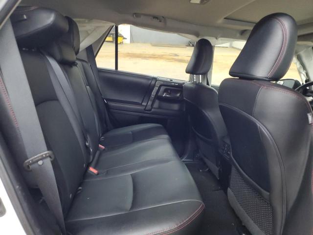 2019 TOYOTA 4RUNNER SR JTEBU5JR0K5735859