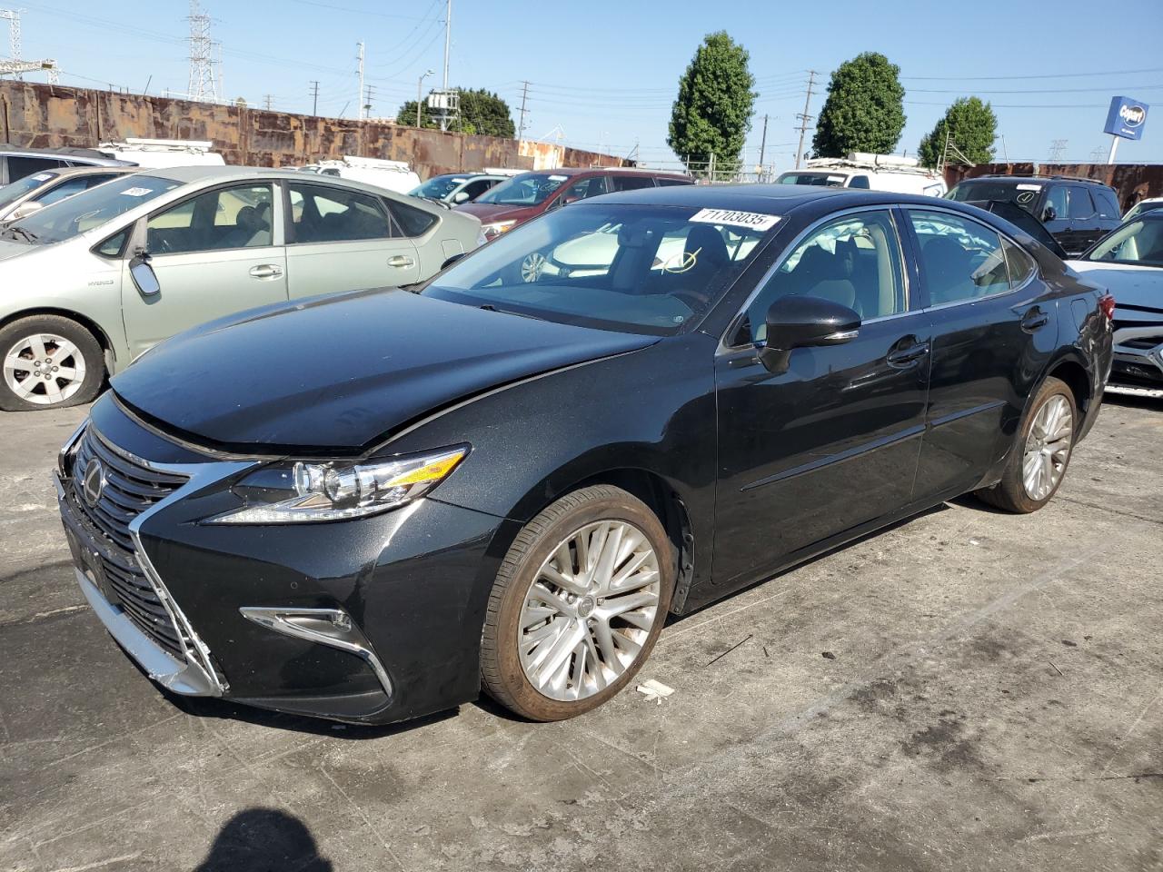  Salvage Lexus Es