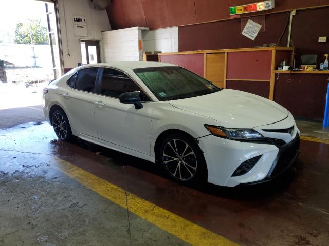 2018 TOYOTA CAMRY L 4T1B11HK5JU136700