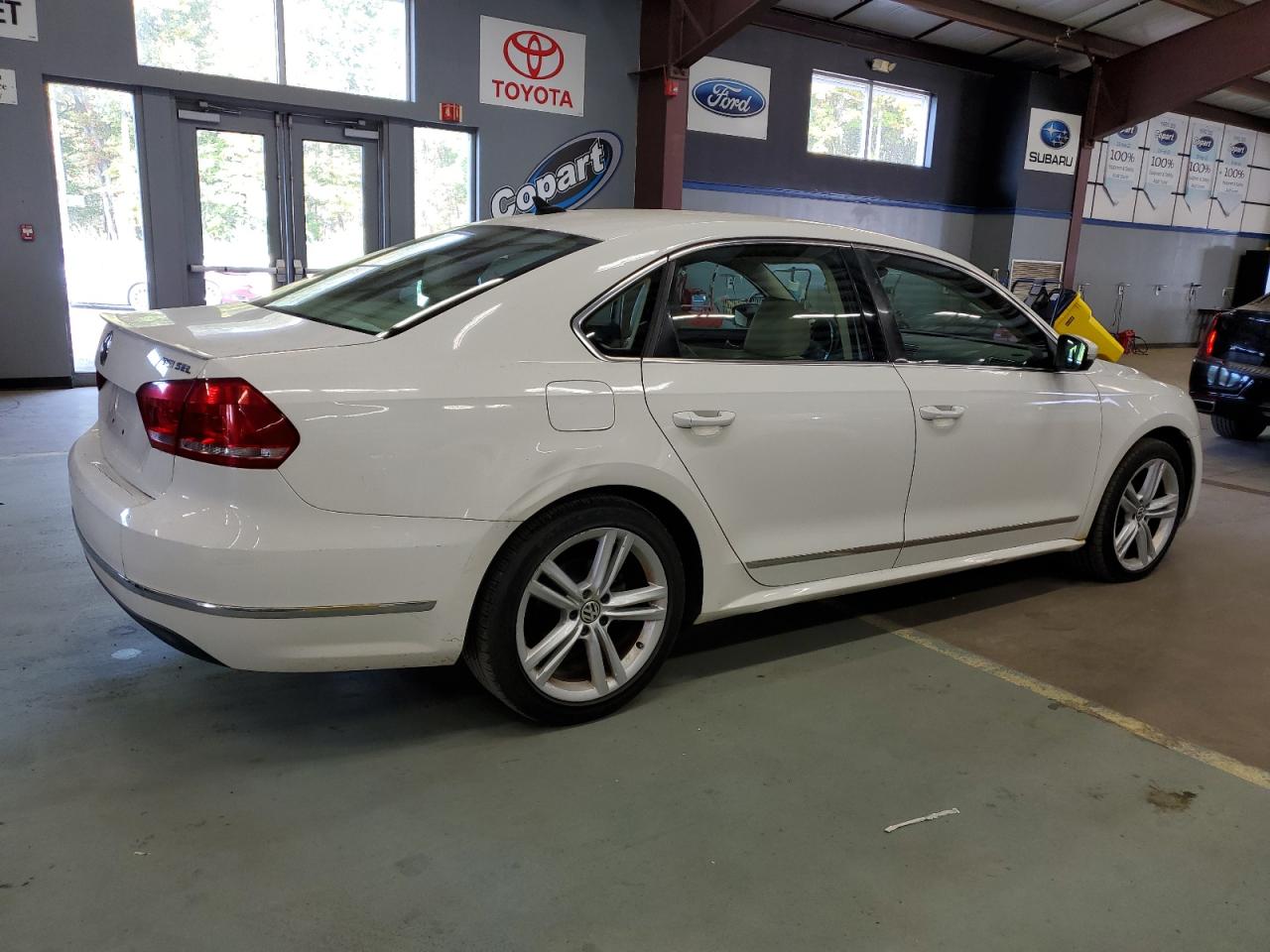 VOLKSWAGEN PASSAT SEL