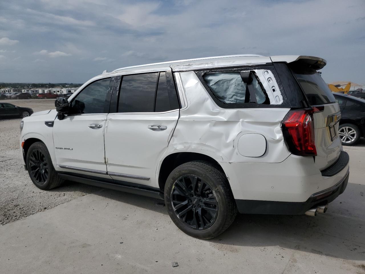 GMC YUKON DENALI ULTIMATE