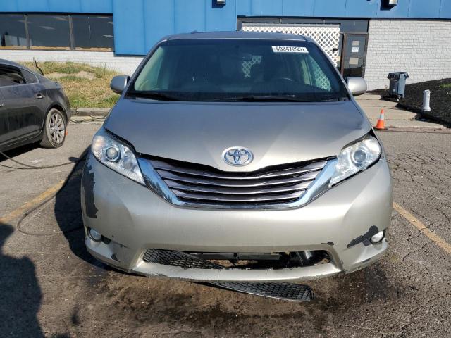 2017 TOYOTA SIENNA XLE #3294439517