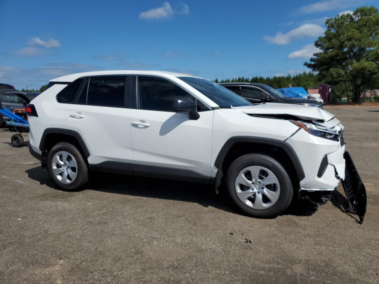 TOYOTA RAV4 LE