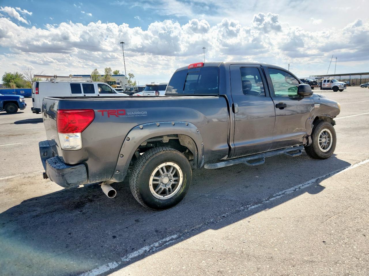 TOYOTA TUNDRA DOUBLE CAB SR5