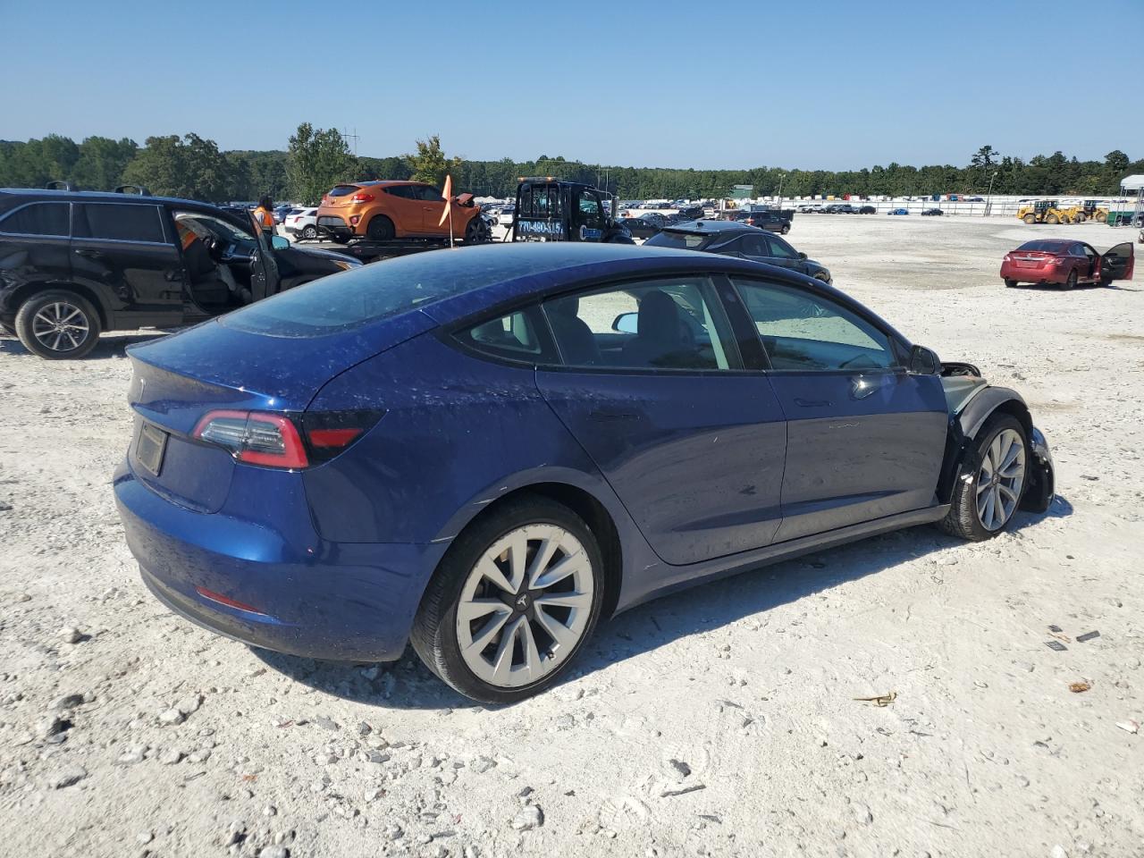 TESLA MODEL 3