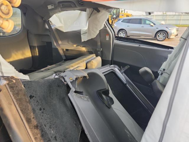 2017 TOYOTA SIENNA 5TDYZ3DC4HS879316