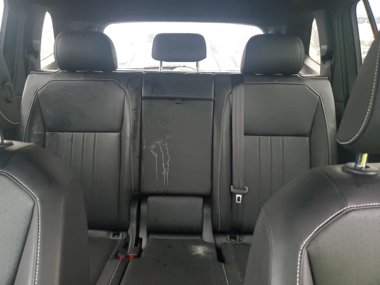 VOLKSWAGEN TIGUAN SE R-LINE BLACK