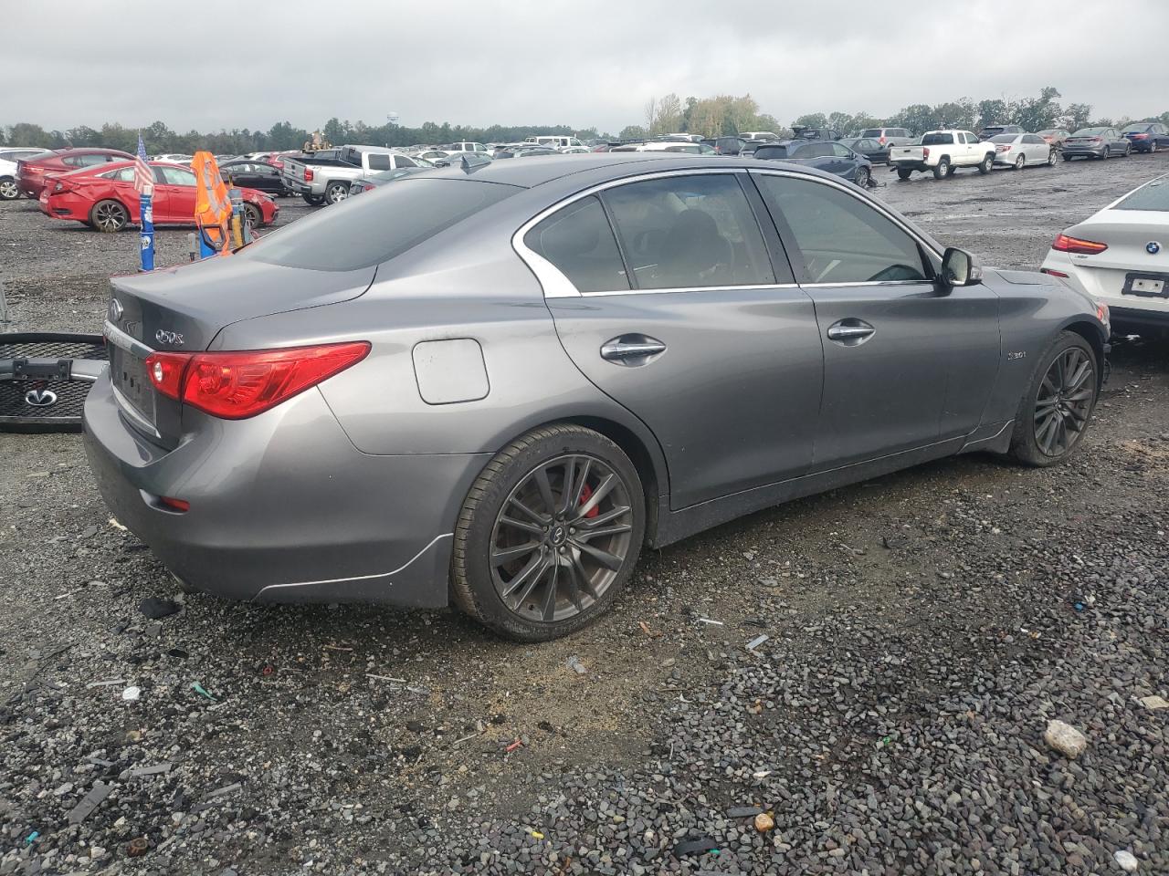 INFINITI Q50 RED SPORT 400
