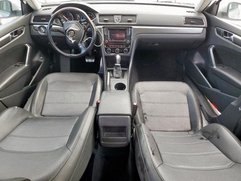 2017 VOLKSWAGEN PASSAT R-L - 1VWDT7A31HC071810