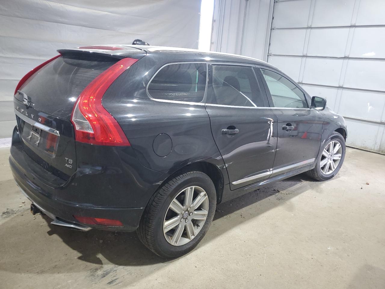 VOLVO XC60 T5 INSCRIPTION