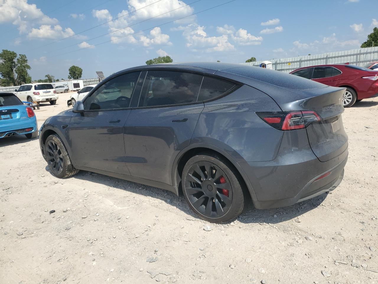 TESLA MODEL Y