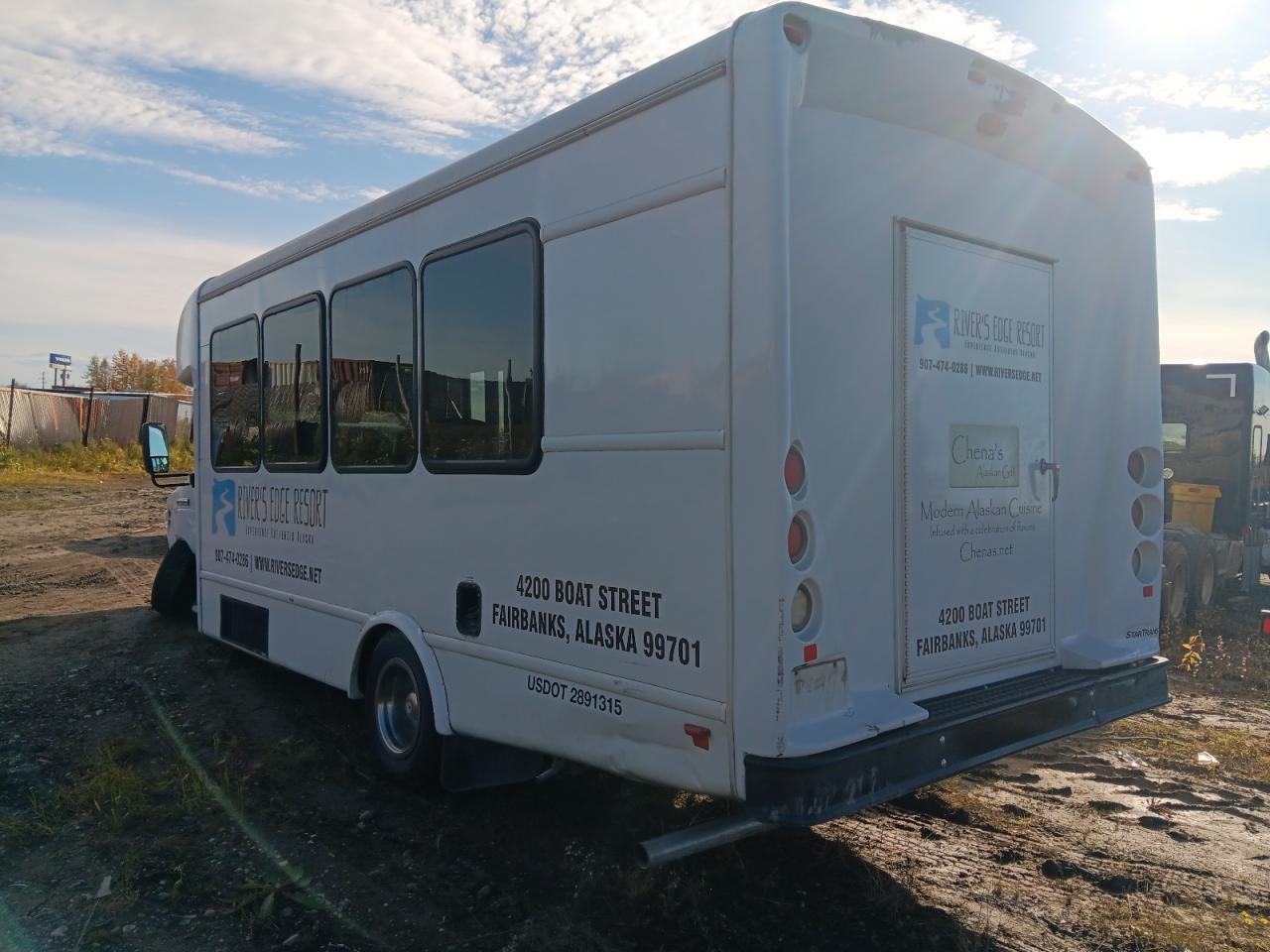 FORD ECONOLINE E450 SUPER DUTY CUTAWAY VAN