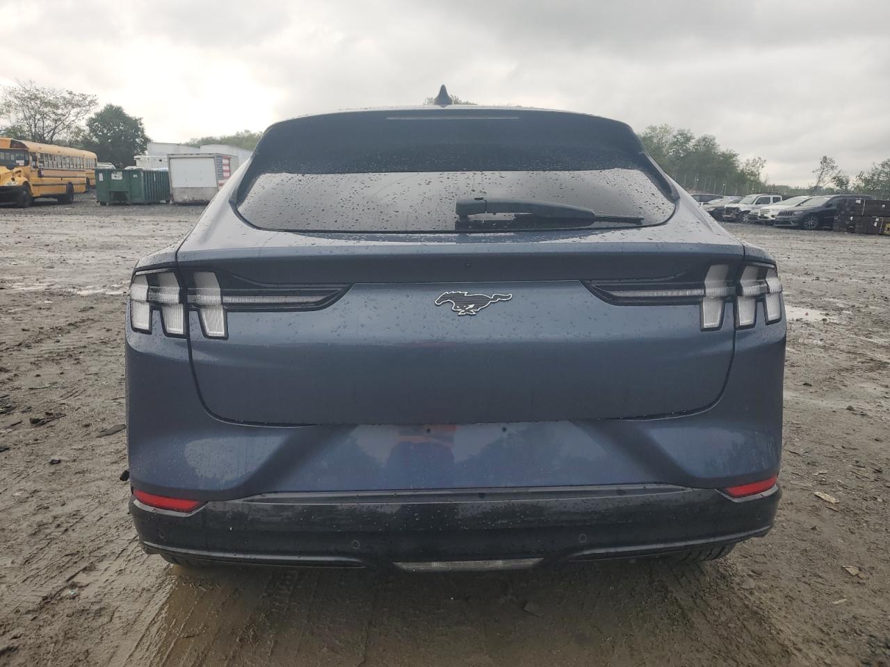 FORD MUSTANG PREMIUM