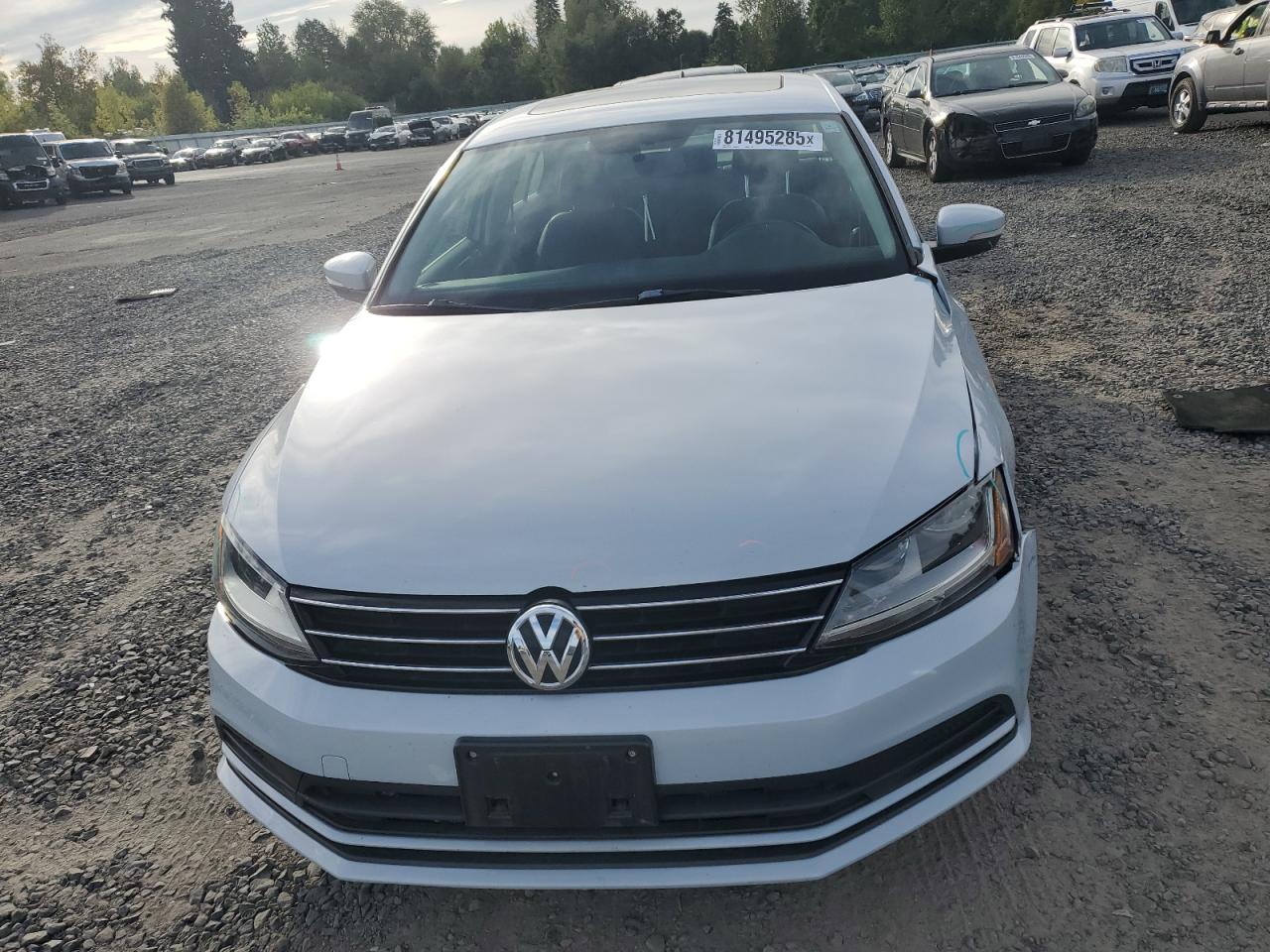 VOLKSWAGEN JETTA SE