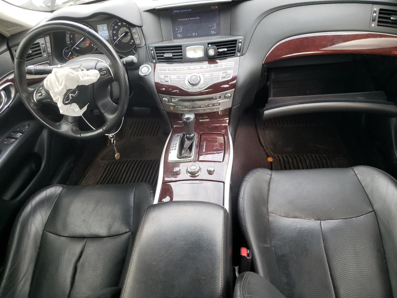 INFINITI Q70 3.7
