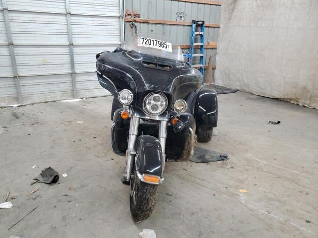2017 HARLEY-DAVIDSON FLHTCUTG TRI GLIDE ULTRA 1HD1MAD1XHB860259