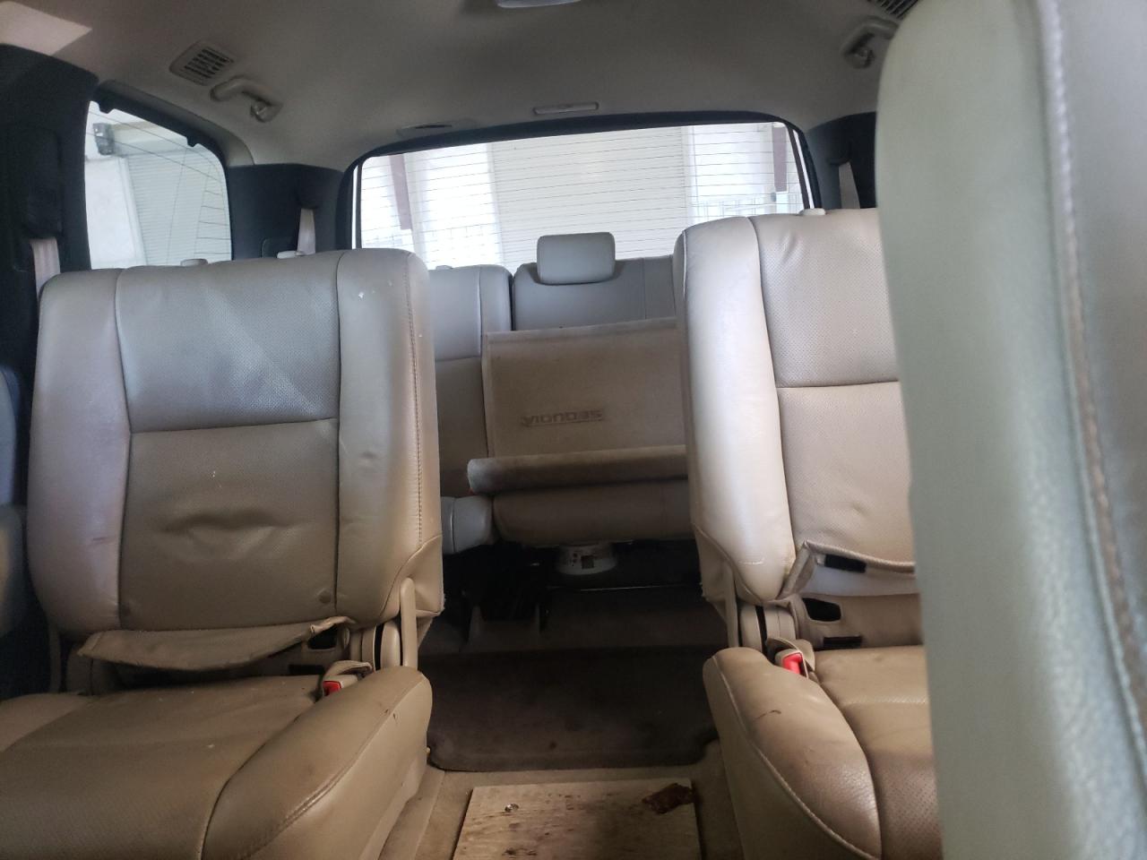 TOYOTA SEQUOIA PLATINUM
