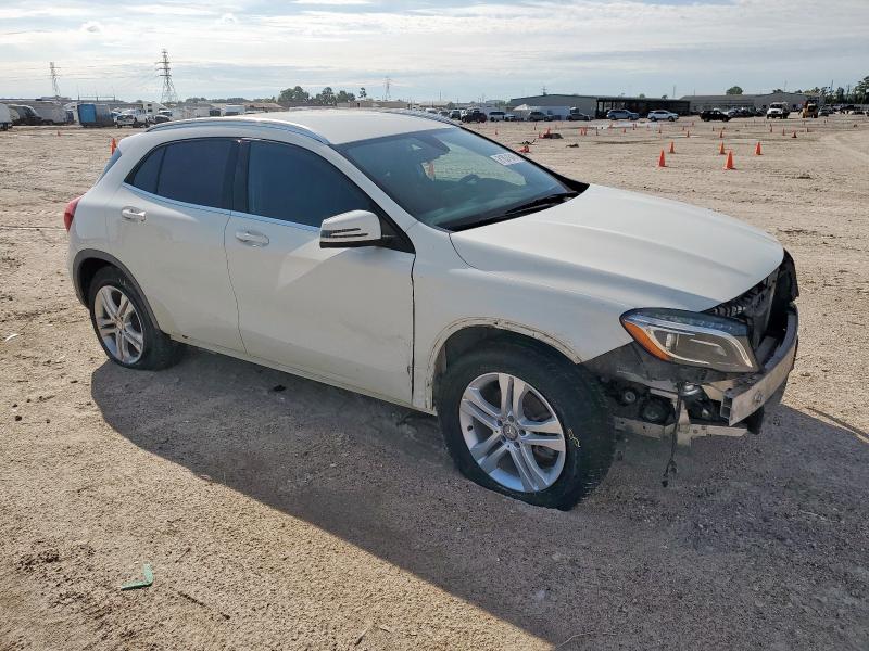 2017 MERCEDES-BENZ GLA 250 - WDCTG4EB1HJ311303