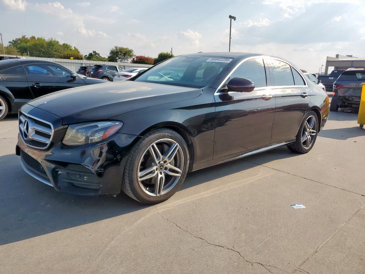 MERCEDES-BENZ E-CLASS 300