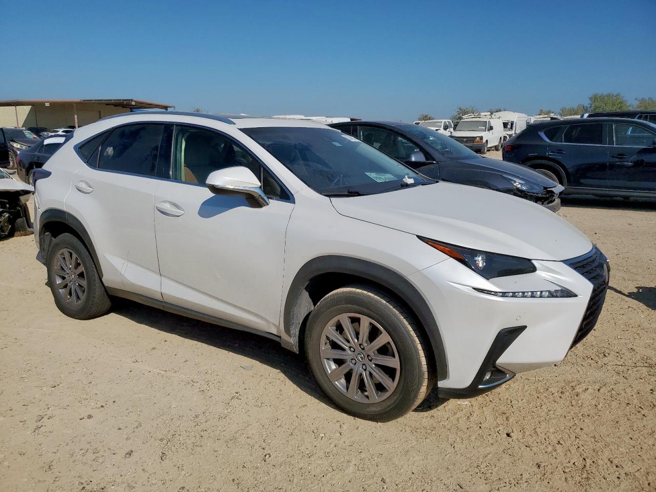 LEXUS NX 300 BASE