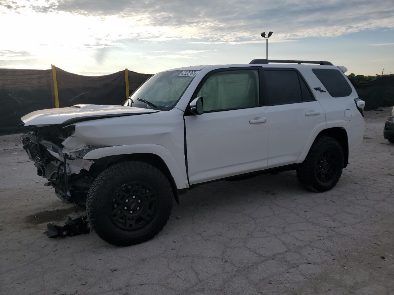 Lot #3259003042 2023 TOYOTA 4RUNNER SE