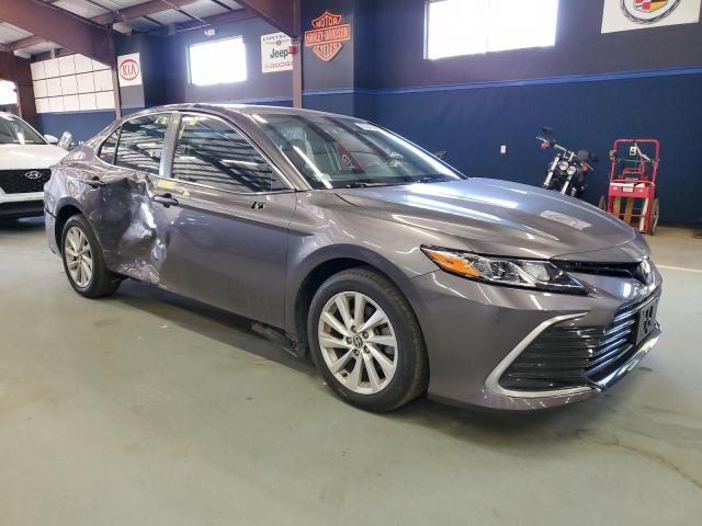 2022 TOYOTA CAMRY LE - 4T1C11BK5NU056784