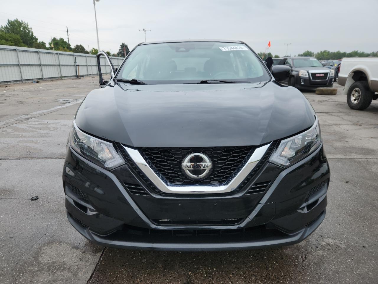 NISSAN ROGUE SPORT S