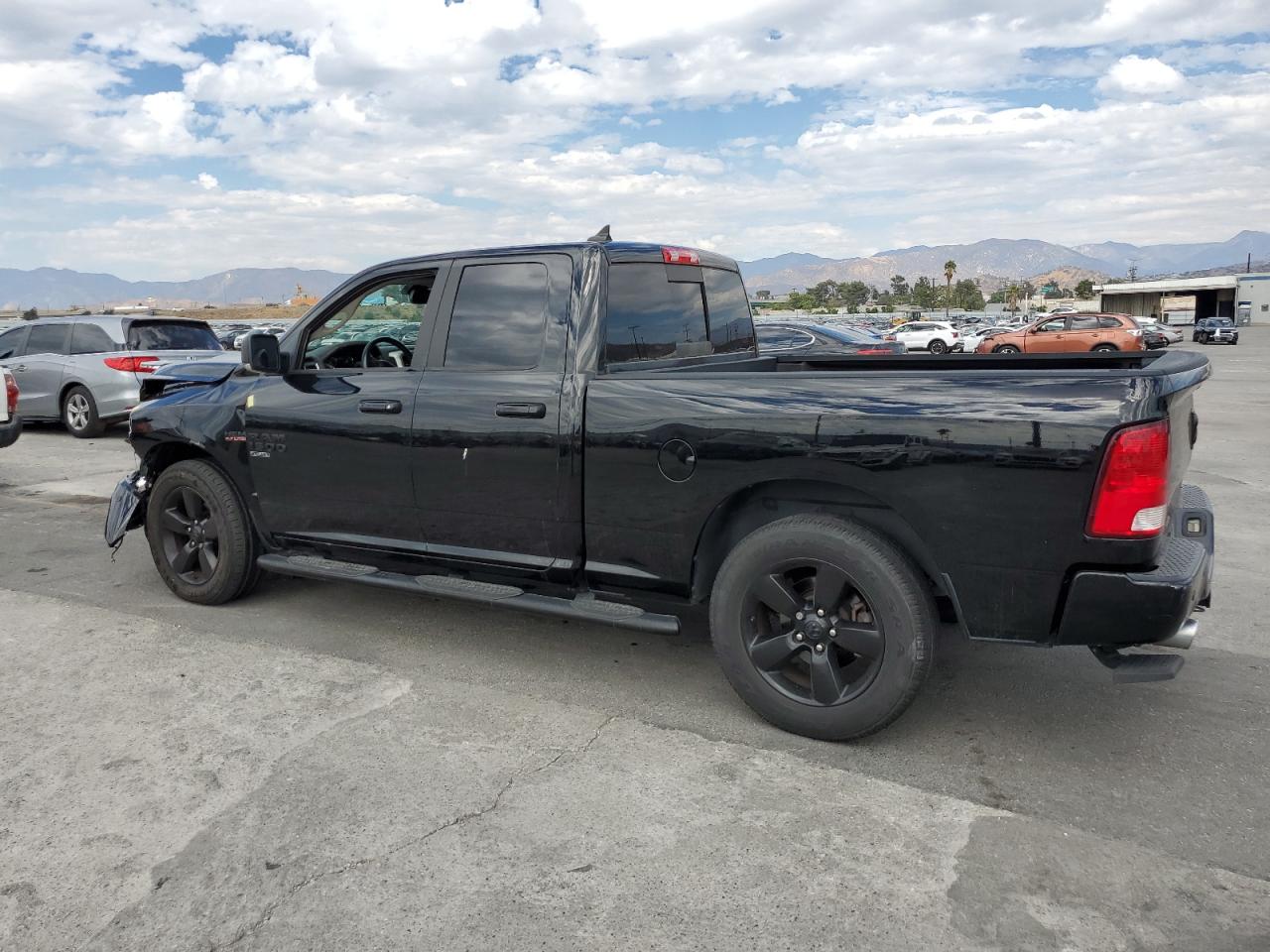 RAM 1500 SLT