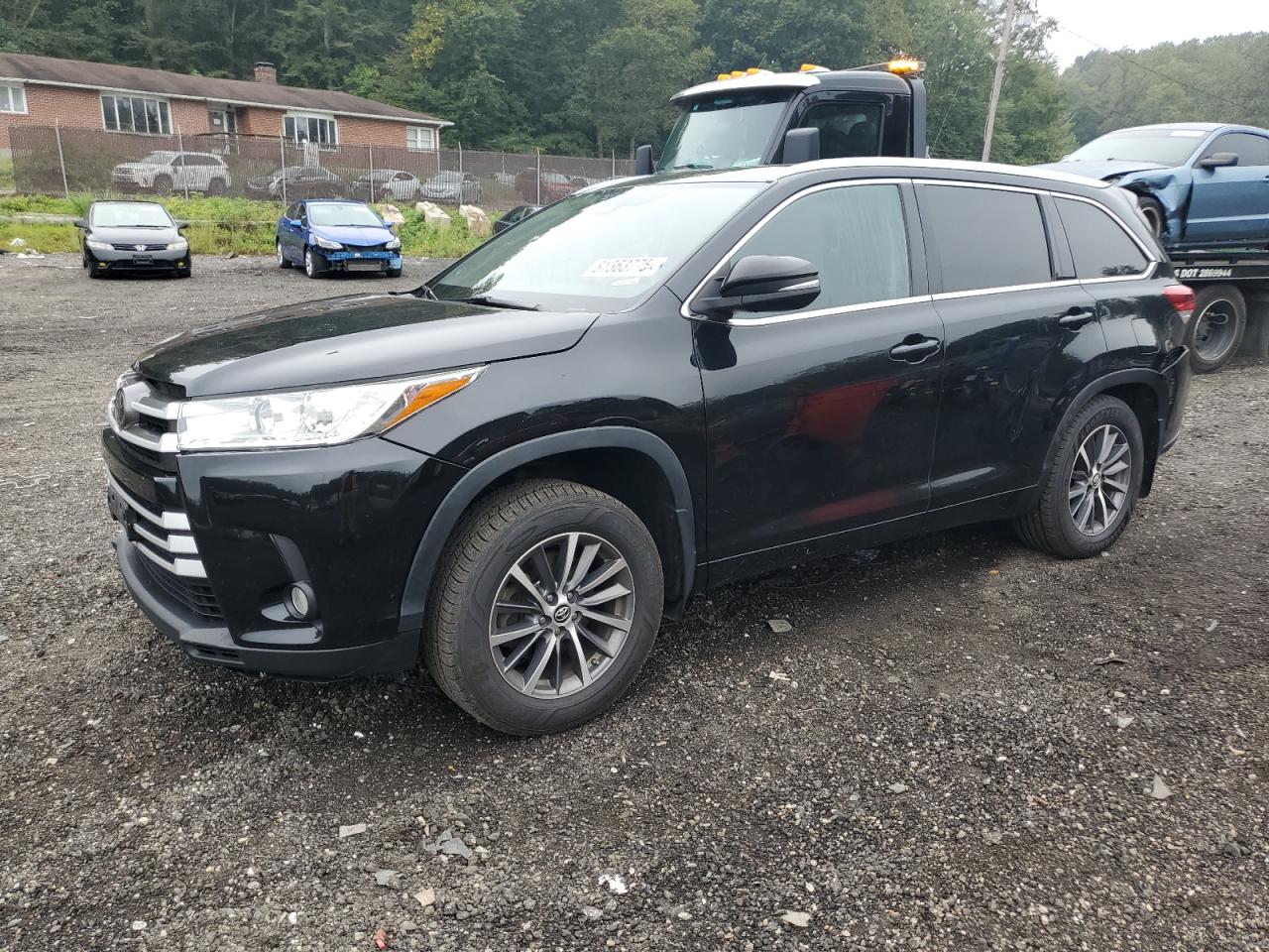 TOYOTA HIGHLANDER SE