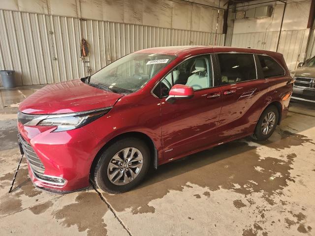 Global Auto Auctions: 2021 TOYOTA SIENNA XLE
