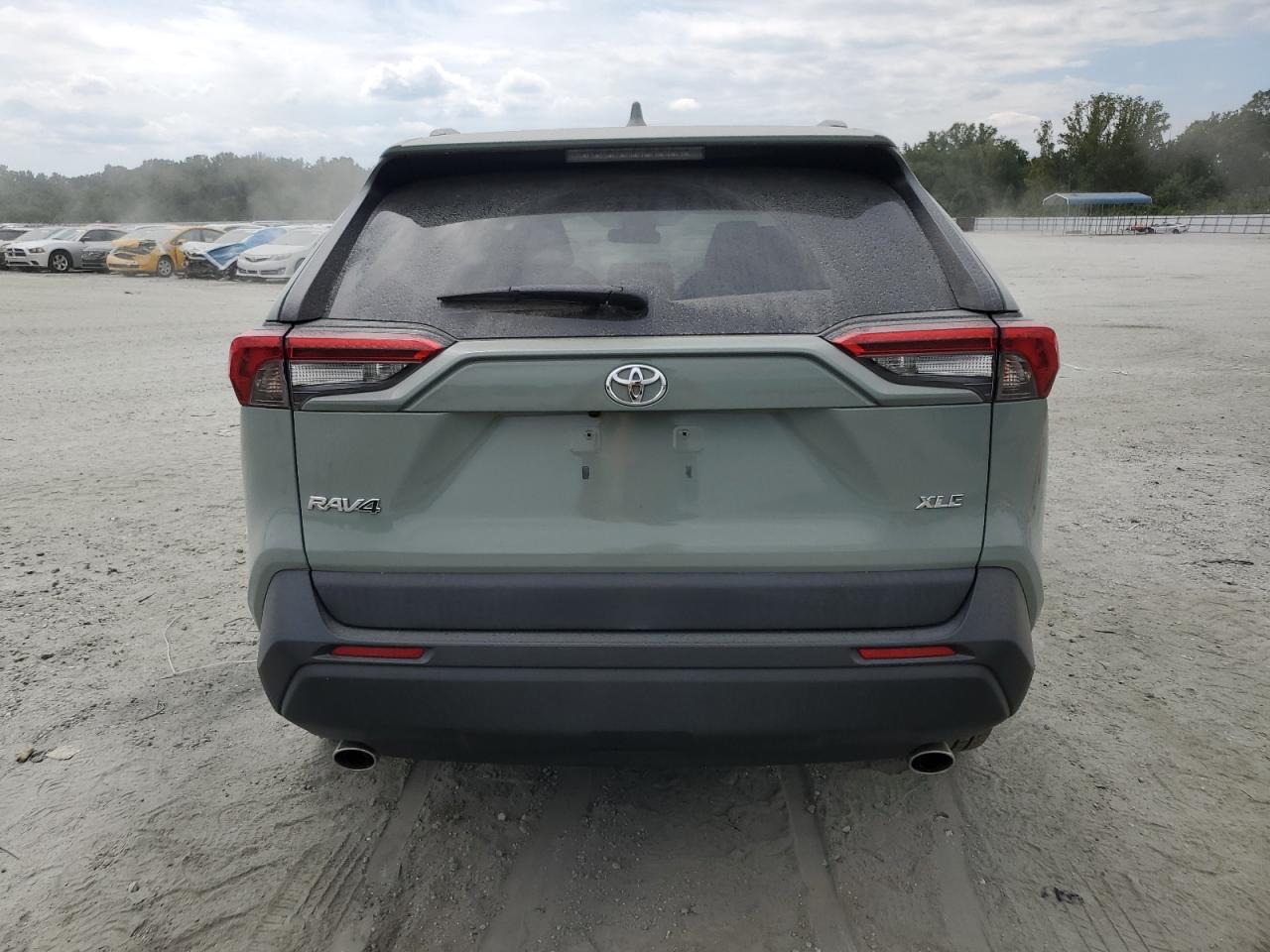 TOYOTA RAV4 XLE PREMIUM