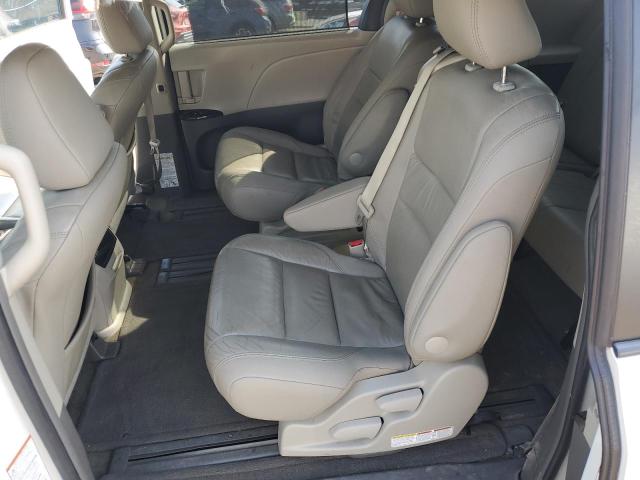 2016 TOYOTA SIENNA XLE 5TDYK3DC2GS743642