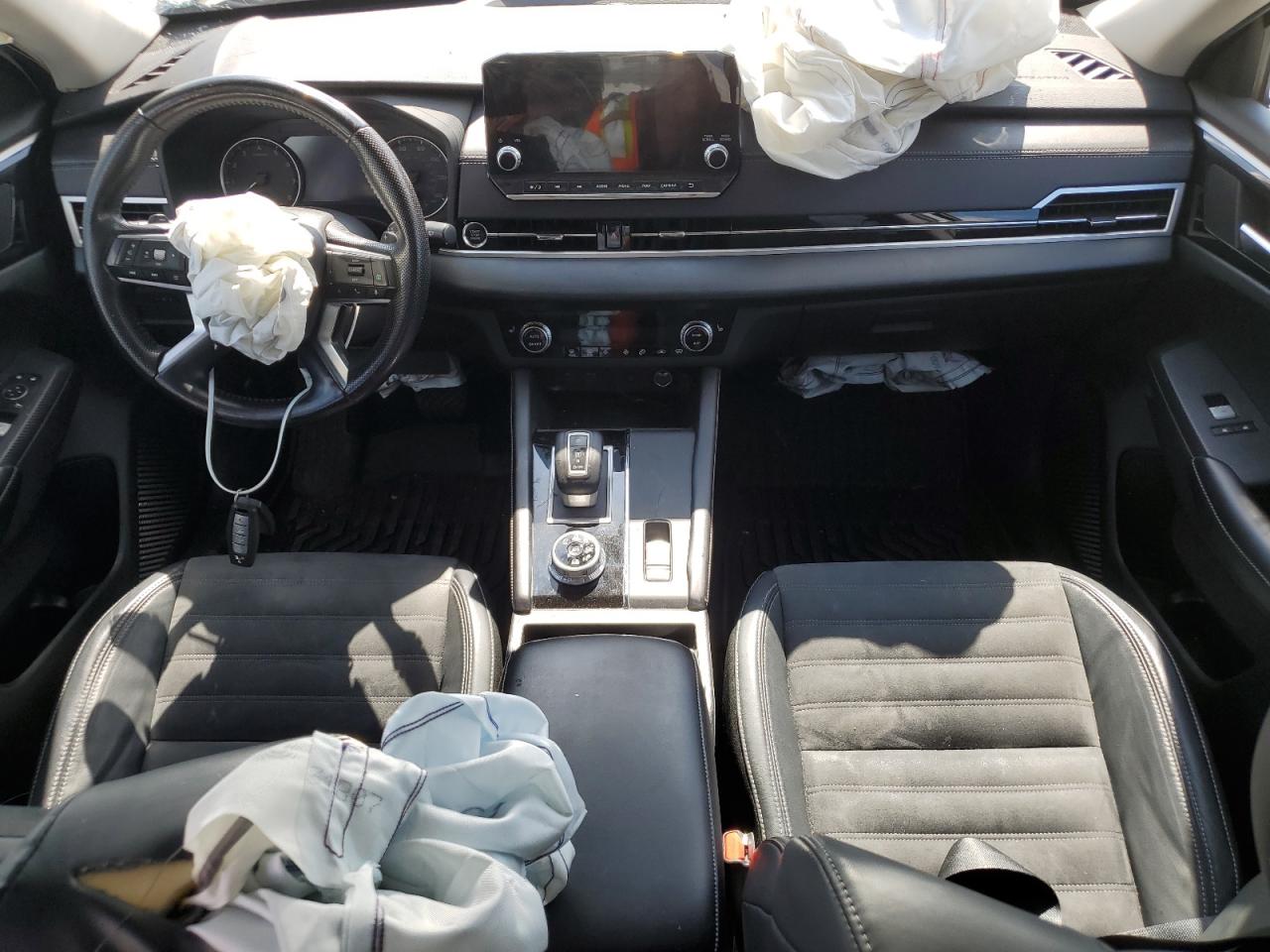 MITSUBISHI OUTLANDER SE