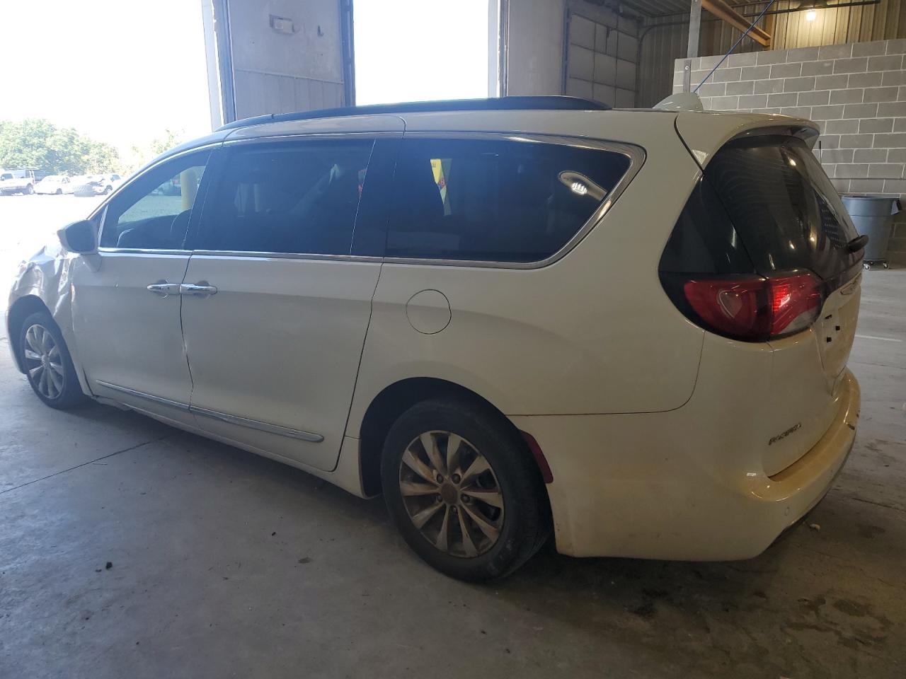CHRYSLER PACIFICA TOURING L