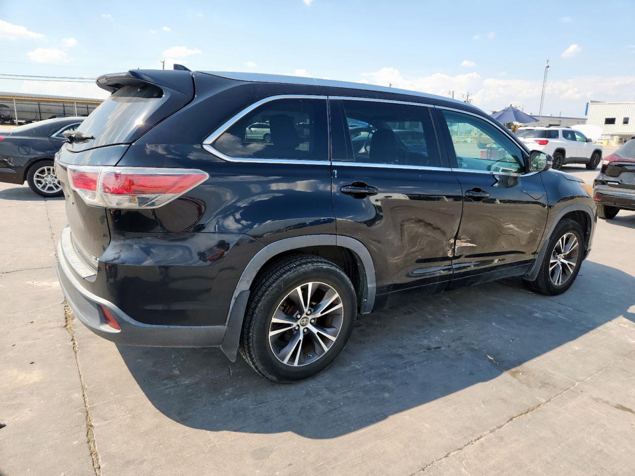 TOYOTA HIGHLANDER XLE