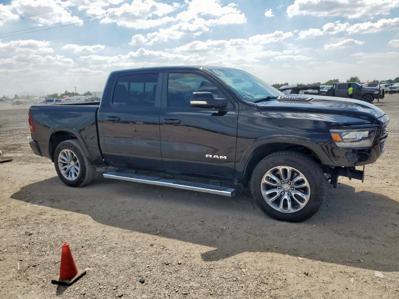RAM 1500 LARAMIE