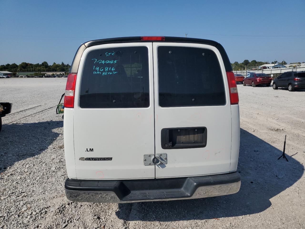 CHEVROLET EXPRESS LT