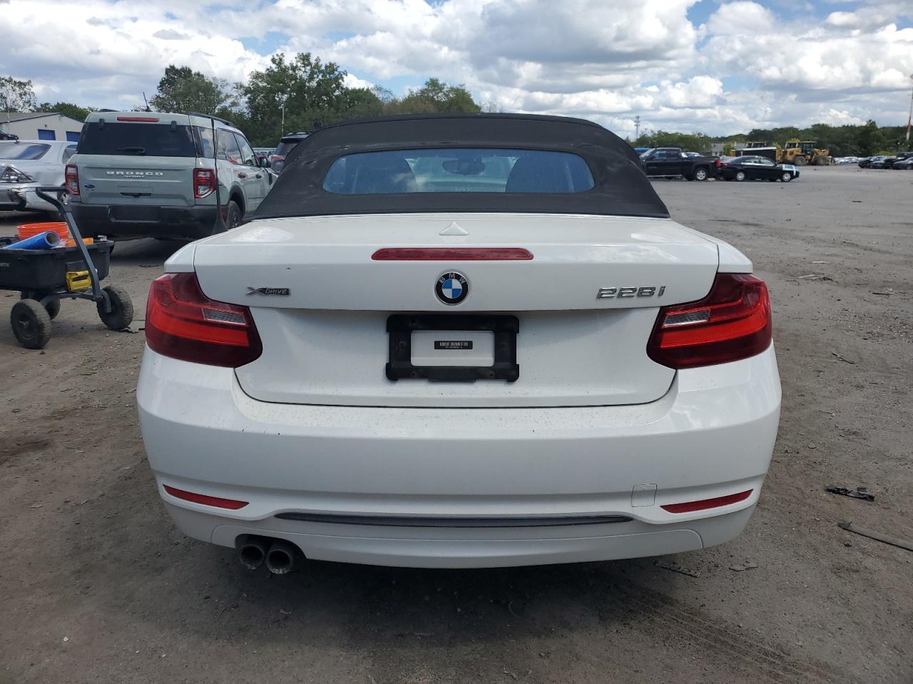 BMW 2 SERIES XI SULEV